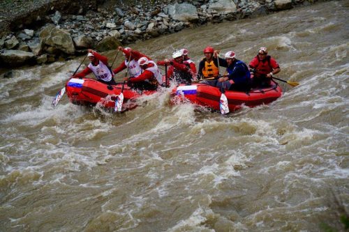 China welcomes raft racers